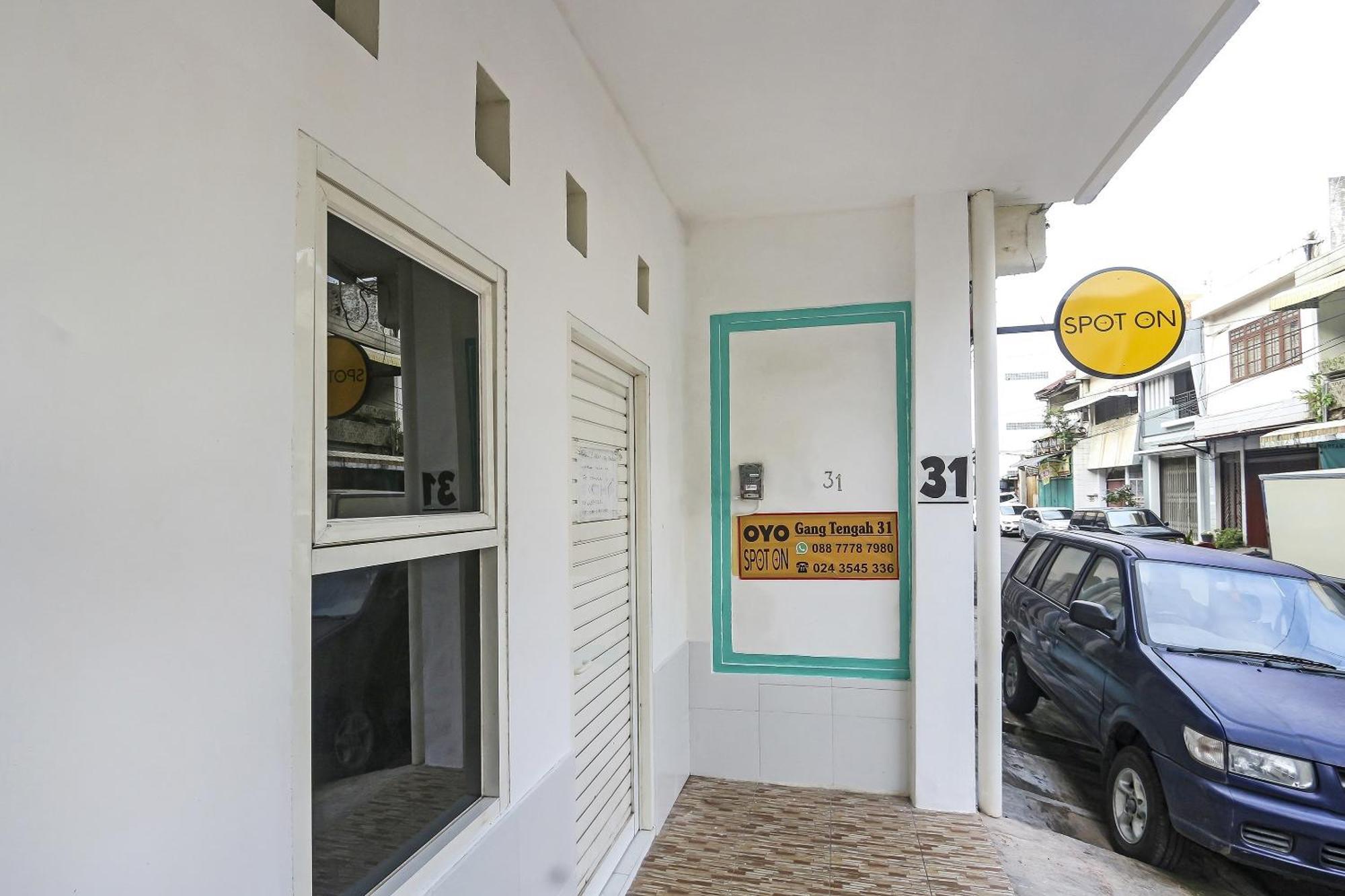 Spot On 90780 Gang Tengah Homestay Syariah Semarang Extérieur photo